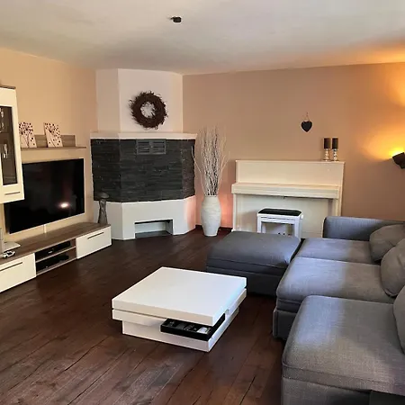 Wunderschöne, Große Gartenwohnung Mit 3 Schlafzimmern Nähe Kaufbeuren Apartment