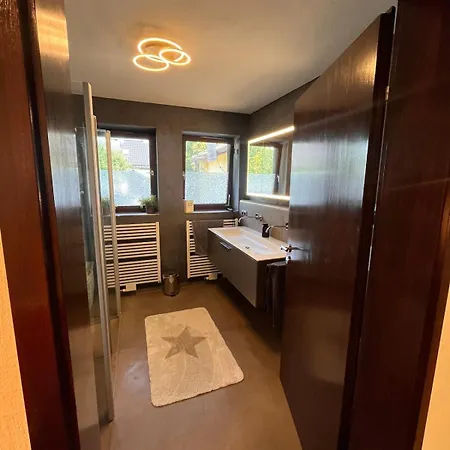 Wunderschoene, Grosse Gartenwohnung Mit 3 Schlafzimmern Naehe Kaufbeuren Apartmán Untergermaringen