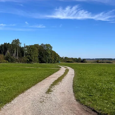 Apartment Wunderschöne, Große Gartenwohnung Mit 3 Schlafzimmern Nähe Kaufbeuren Untergermaringen